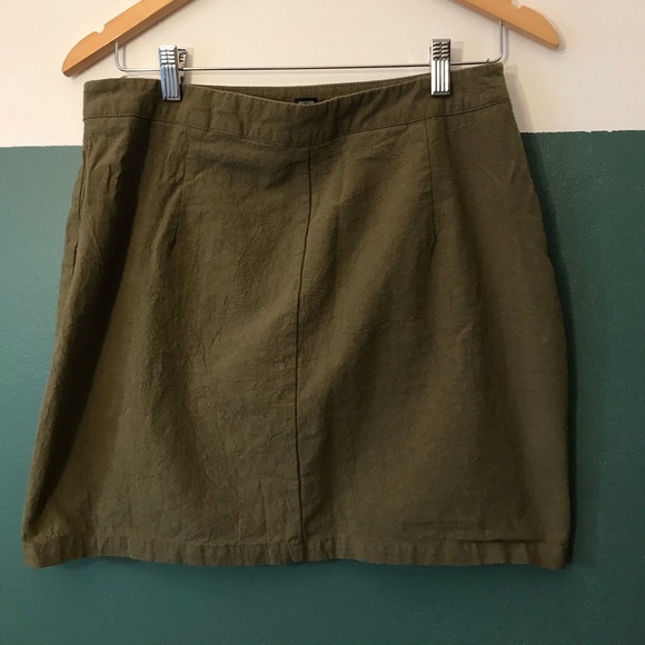 Shein Zip Up back Front Slit Skirt - Picture 2 of 2